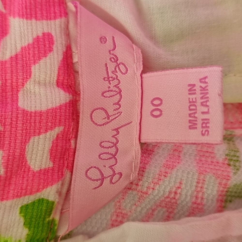 Lilly Pulitzer, bright pink/green/white shorts, pockets, size 00 - Picture 8 of 9